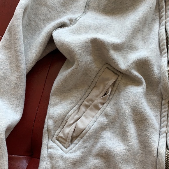 Hollister Sweater - Picture 5 of 12